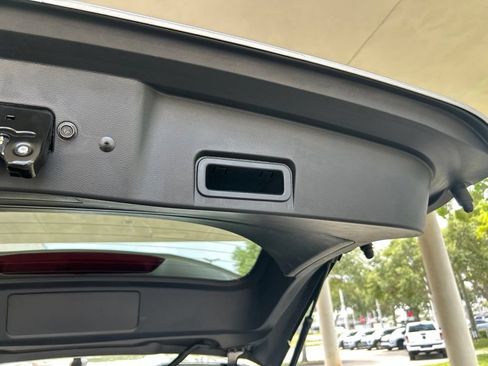 Used 2024 Nissan Rogue S FWD image 33