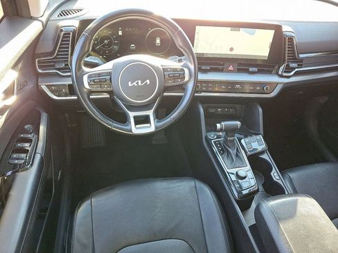 Used 2023 Kia Sportage SX FWD image 2