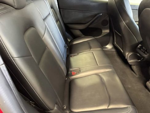 Used 2022 Tesla Model Y Performance image 7