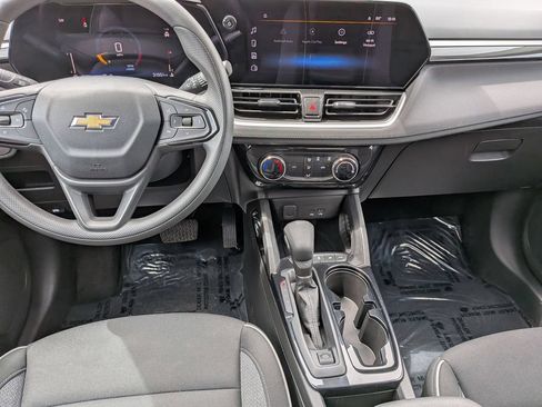Used 2025 Chevrolet TrailBlazer LT AWD/4WD image 21