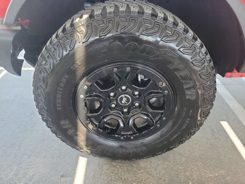 Used 2023 Ford Bronco Wildtrak AWD/4WD image 31