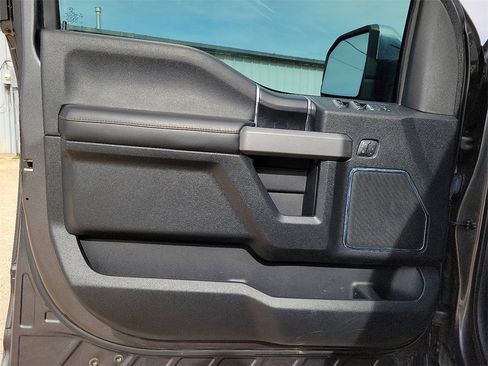 Used 2018 Ford F150 Platinum w/ Equipment Group 701A Luxury image 18