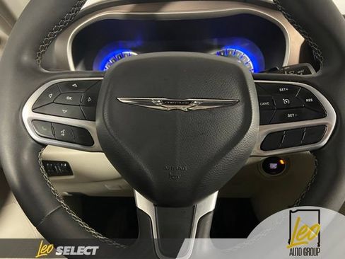 Used 2023 Chrysler Voyager LX FWD image 14