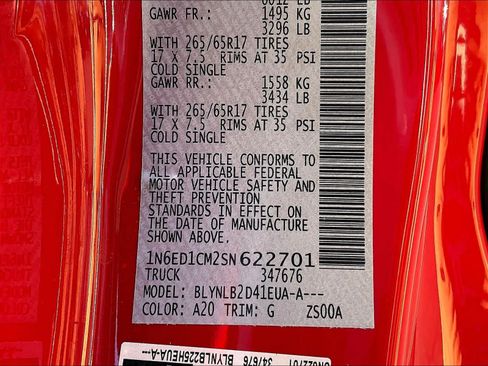 Used 2025 Nissan Frontier SV image 34