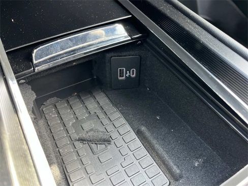 Used 2023 Lincoln Corsair AWD w/ Equipment Group 101A image 33