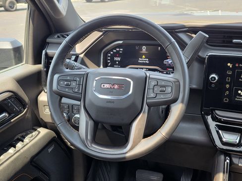 Used 2024 GMC Sierra 2500 AT4 w/ AT4 Premium Plus Package AWD/4WD image 36