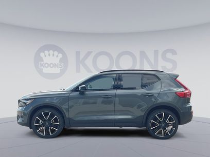 New 2026 Volvo XC40 B5 Ultra w/ Climate Package