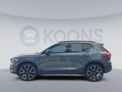 New 2026 Volvo XC40 B5 Ultra w/ Climate Package AWD/4WD image 2