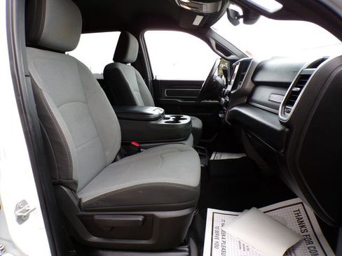 Used 2024 RAM 3500 Big Horn image 12