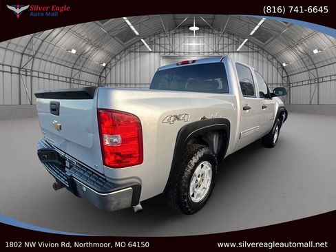 Used 2011 Chevrolet Silverado 1500 LT w/ All-Star Edition image 4
