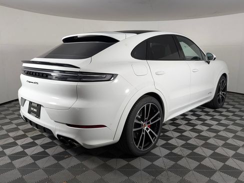 New 2026 Porsche Cayenne GTS AWD/4WD image 7