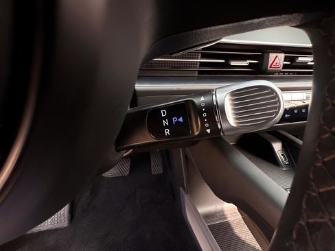 Used 2024 Hyundai Ioniq 6 SE image 17