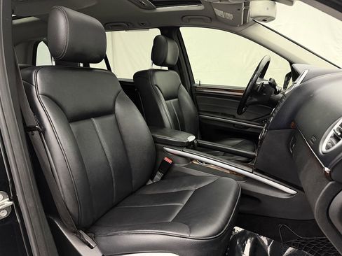 Used 2012 Mercedes-Benz GL 450 4MATIC image 26