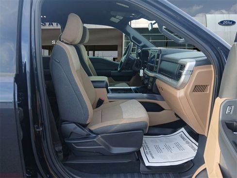 Used 2024 Ford F250 XLT w/ FX4 Off-Road Package image 15