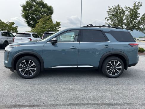 New 2026 Nissan Pathfinder Platinum AWD/4WD image 11