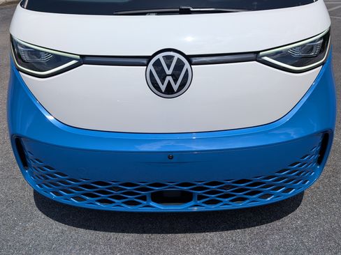 Used 2025 Volkswagen ID. Buzz 1st Edition AWD/4WD image 12