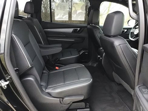 Used 2025 Buick Enclave Sport Touring image 18