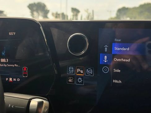 Used 2024 Chevrolet Blazer EV LT AWD/4WD image 27