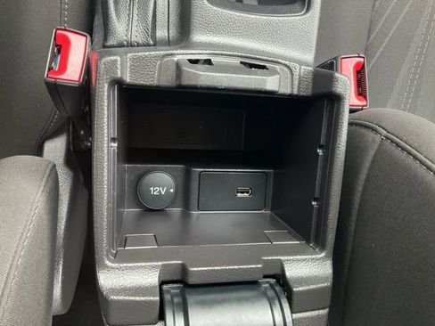 Used 2018 Ford Focus SE image 21