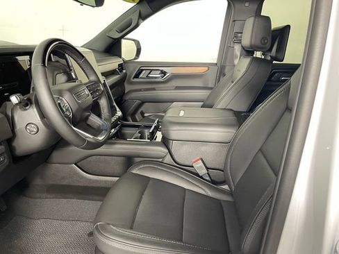 Certified 2026 GMC Yukon Denali w/ Denali Reserve Package AWD/4WD image 2