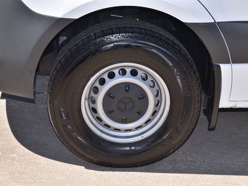 Used 2025 Mercedes-Benz Sprinter 2500 image 37