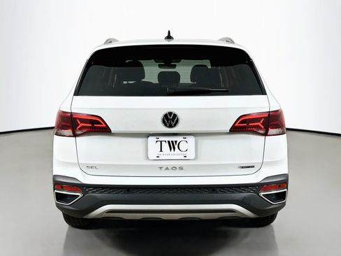 Certified 2024 Volkswagen Taos SEL AWD/4WD image 6