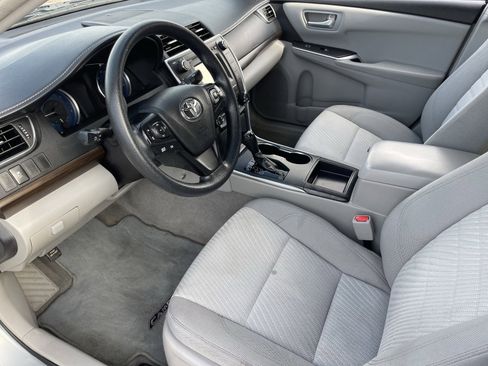 Used 2016 Toyota Camry LE image 19
