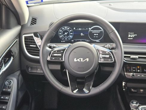 Used 2024 Kia Seltos S AWD/4WD image 16