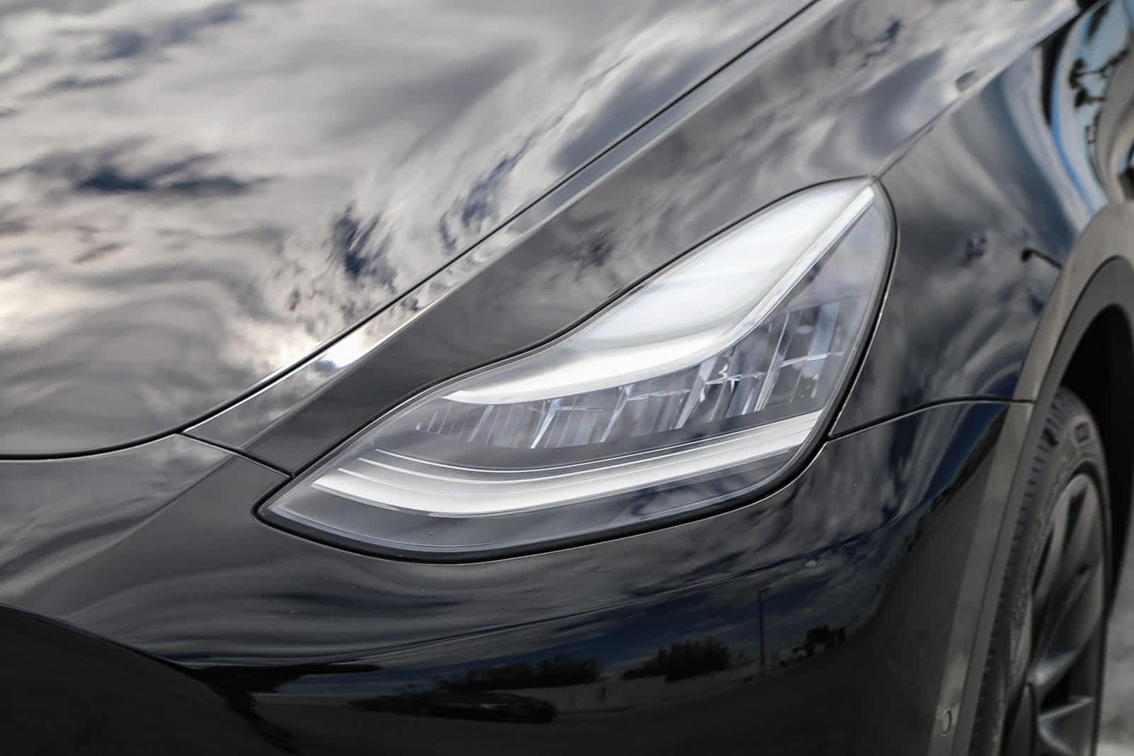 Used 2020 Tesla Model Y Long Range AWD/4WD image 8