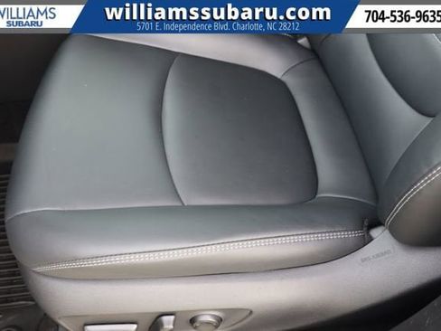 Used 2022 Toyota RAV4 XLE Premium image 19