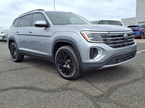 New 2026 Volkswagen Atlas SE image 1