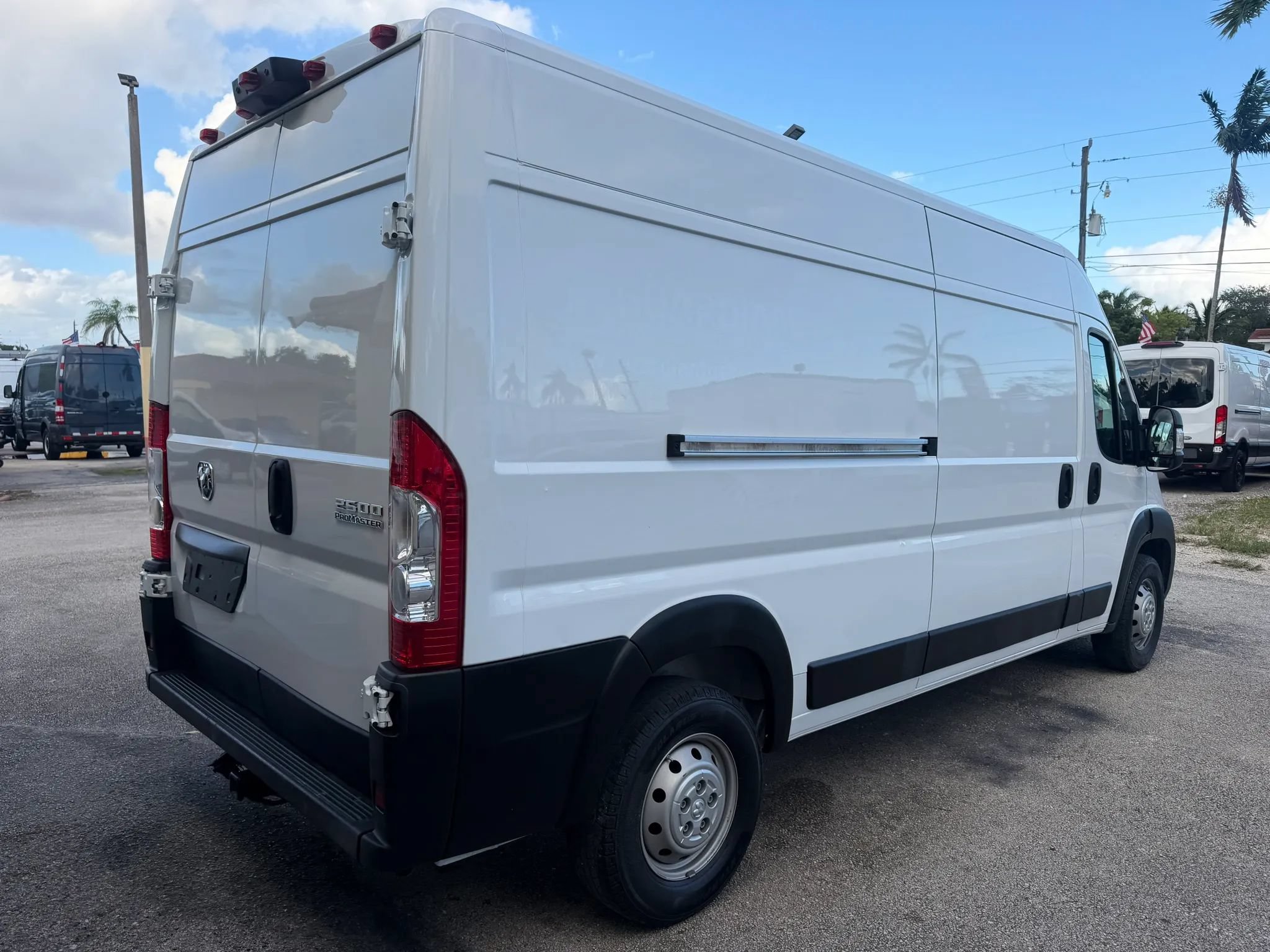 Used 2023 RAM ProMaster 2500 w/ Interior LED Lighting Group FWD image 6