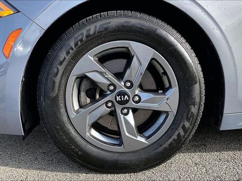 Used 2021 Kia K5 LXS image 10