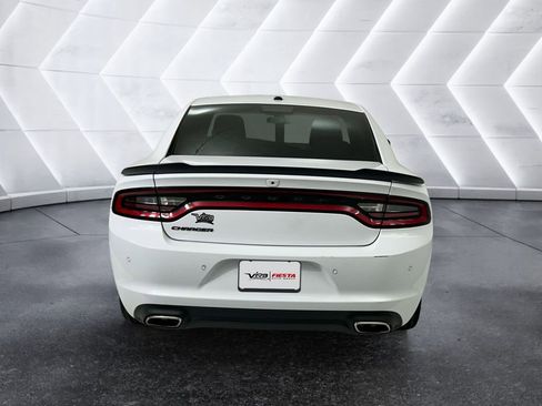 Used 2020 Dodge Charger SXT w/ Blacktop Package image 5