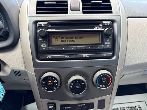 Used 2012 Toyota Corolla LE FWD image 16