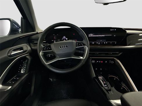 Certified 2025 Audi Q5 Premium w/ Convenience Package AWD/4WD image 11
