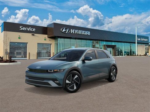 New 2026 Hyundai Ioniq 5 SE image 1