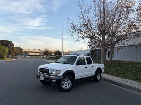 Used 2003 Toyota Tacoma PreRunner image 1