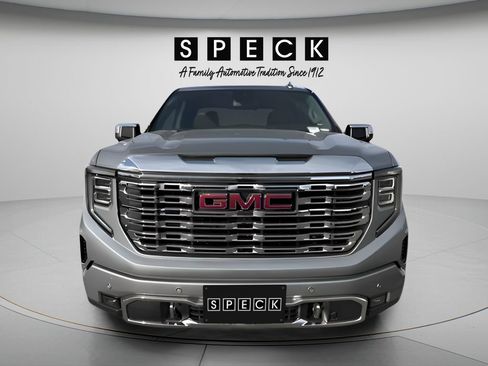 Used 2025 GMC Sierra 1500 Denali AWD/4WD image 8
