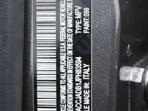 Used 2018 Jeep Renegade Limited w/ UConnect 8.4 Nav Group FWD image 18