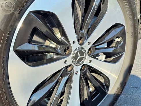 New 2026 Mercedes-Benz GLB 250 4MATIC image 6