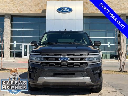 Used 2023 Ford Expedition XLT image 2