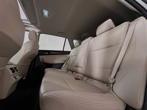 Used 2018 Subaru Outback 3.6R Limited image 23