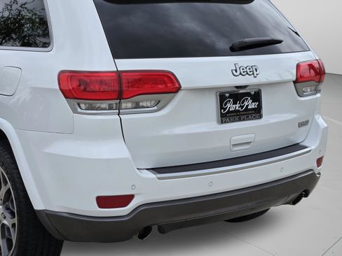 Used 2018 Jeep Grand Cherokee Limited image 37