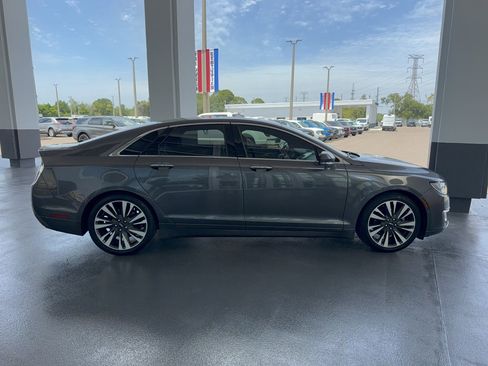 Used 2019 Lincoln MKZ Reserve FWD image 5