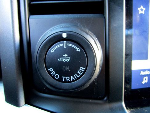 Used 2021 Ford F150 Lariat w/ Equipment Group 502A High AWD/4WD image 32
