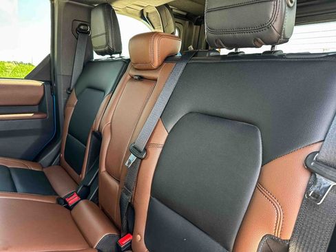 Used 2023 Ford Bronco Outer Banks AWD/4WD image 19