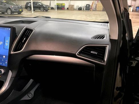 Certified 2024 Ford Edge SEL AWD/4WD image 15