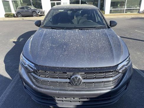 Certified 2024 Volkswagen Jetta Sport image 8