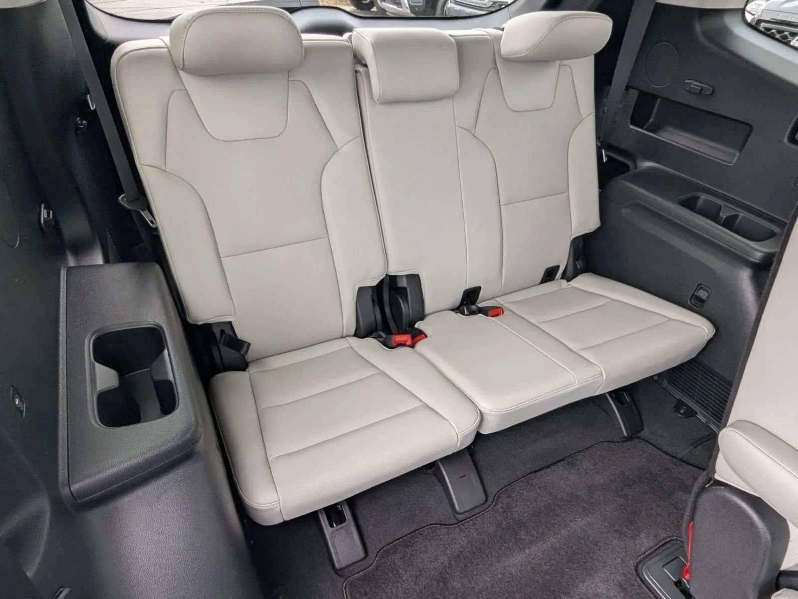 Used 2024 Kia Telluride S w/ S Sunroof Package FWD image 15